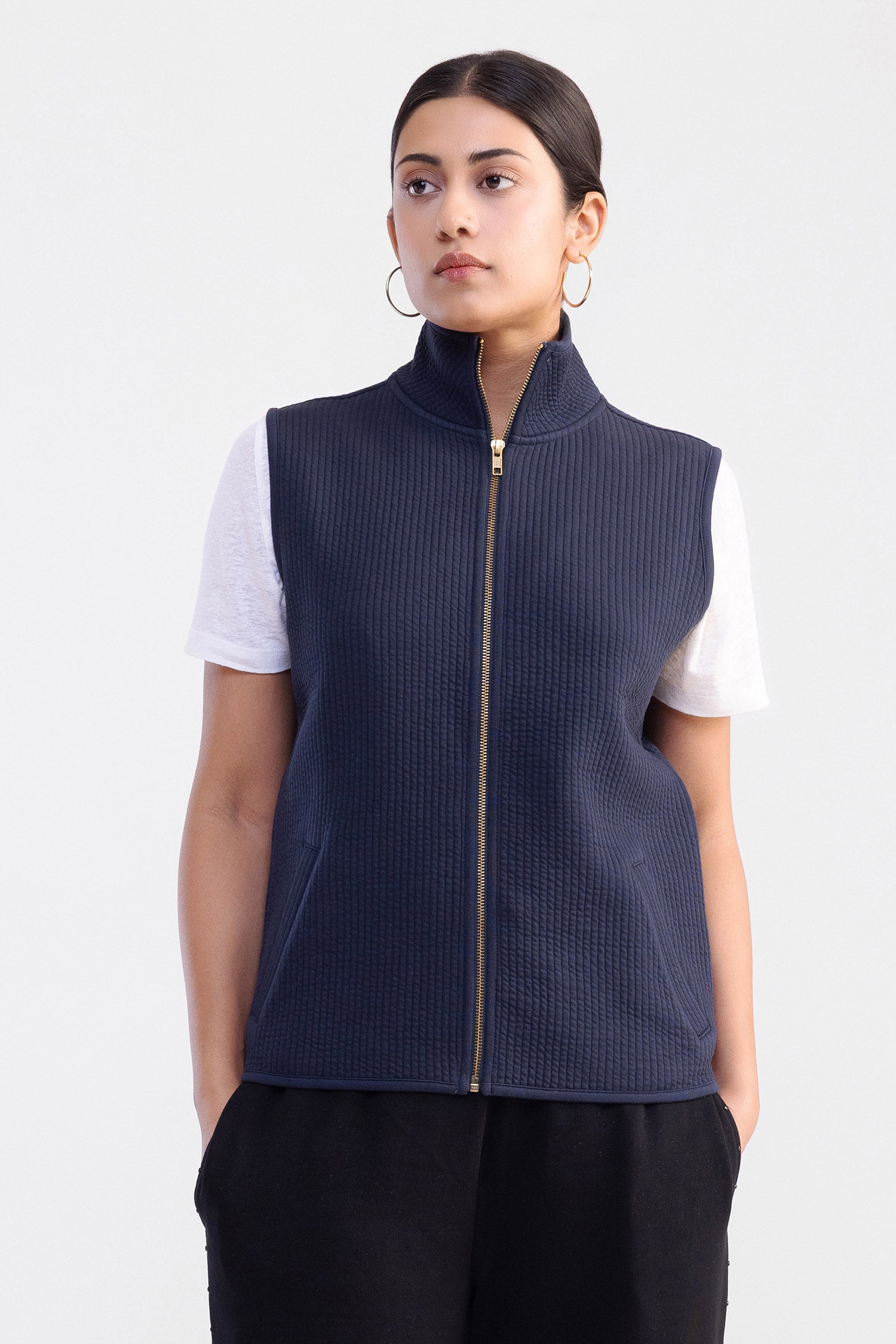Sleevless Quilted Jacket Navy