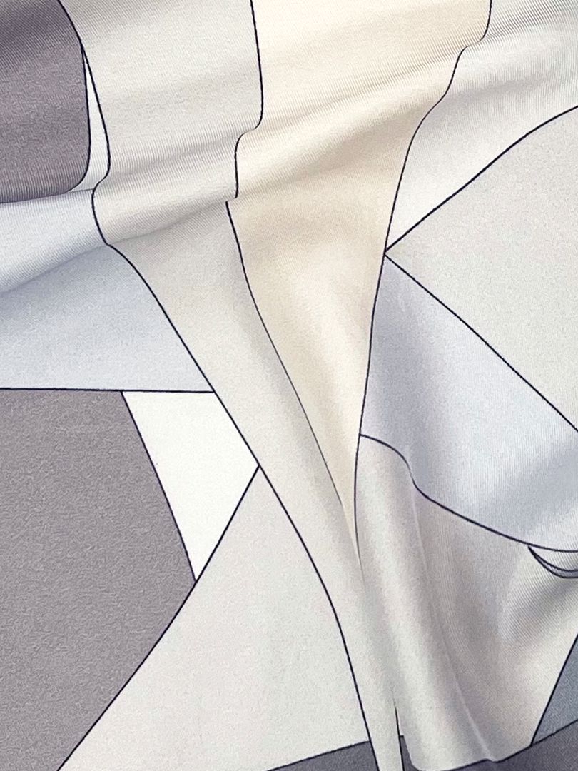 Triangle Beige Pocket Square