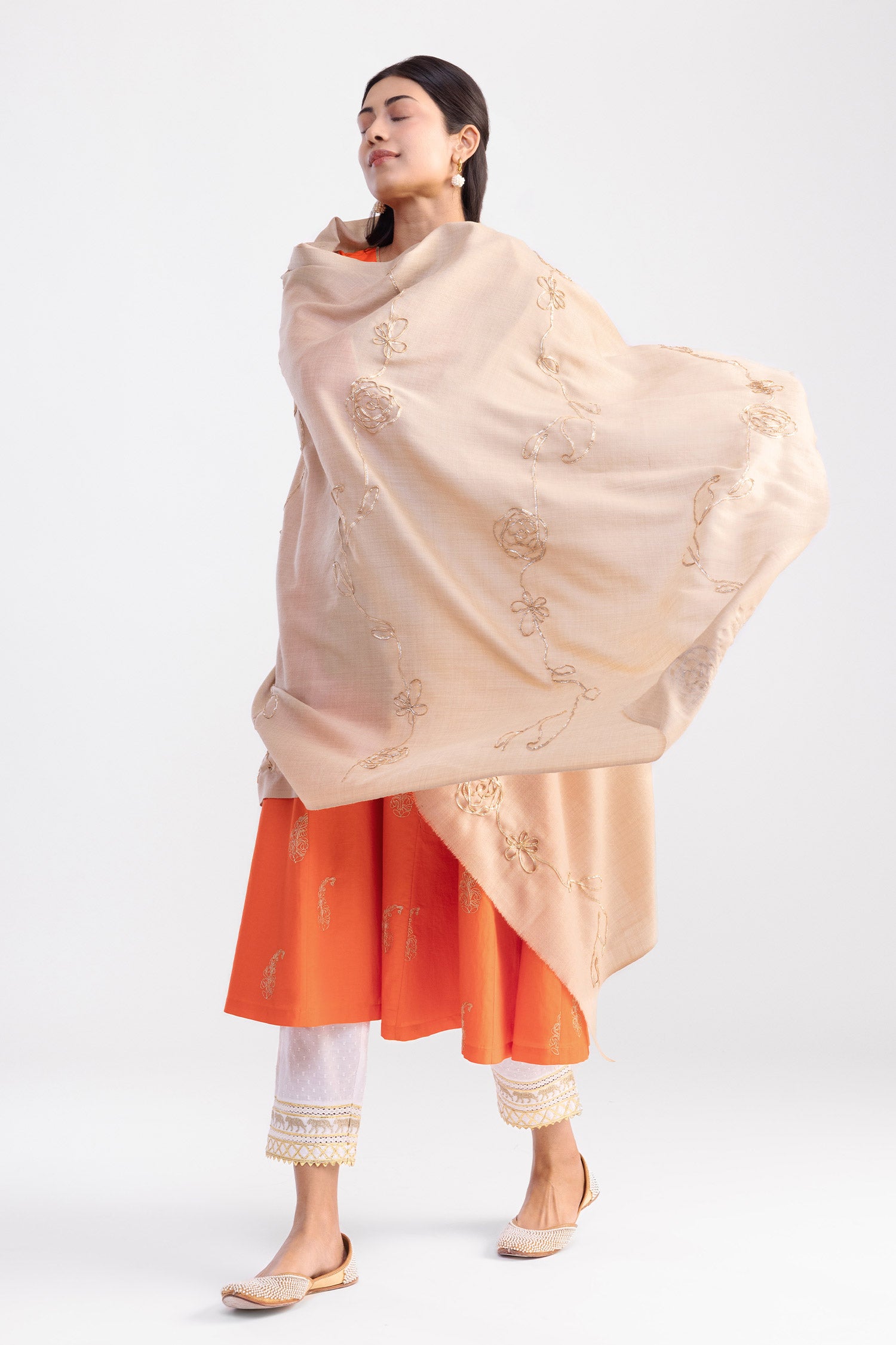 Natural Garland Shawl