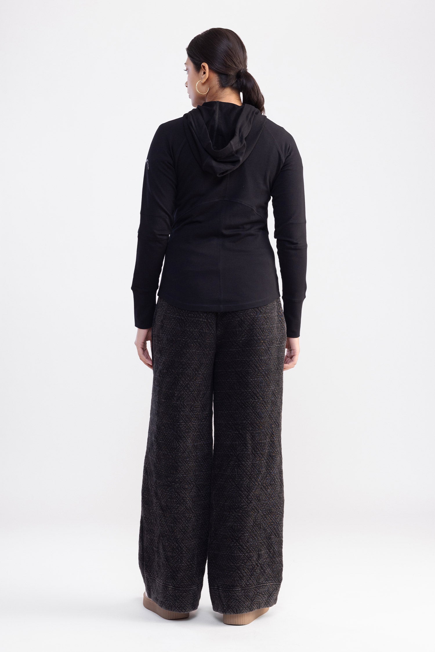 Globe Trotter Hoddie Black